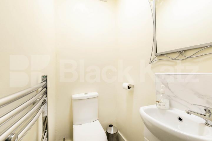 Amazing 5 double bedroom house with garden mins to tube & shops  Falkland Road, Turnpike Lane